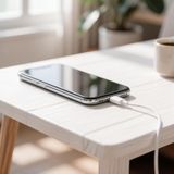 Заряжаем смартфон без риска: памятка для жителей